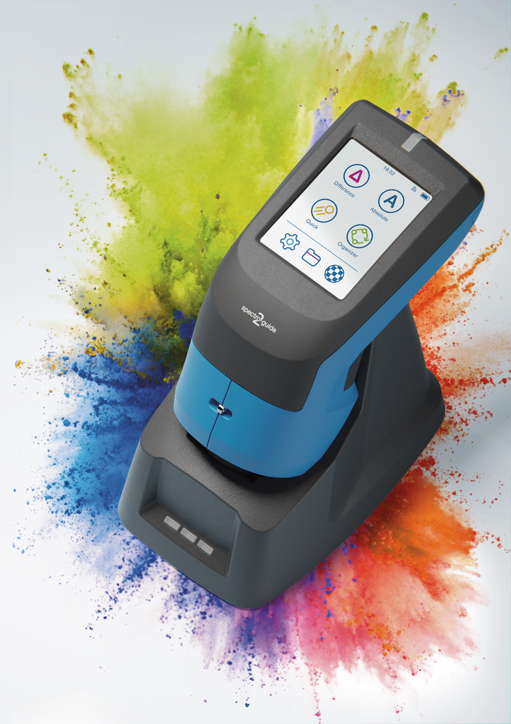 Color and lightfastness with digital standards